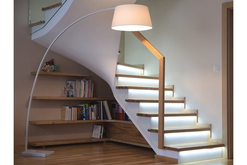 Benue Golvlampa 188 cm - Vit - Products - Belysning - Lampor & belysning inomhus - Designlampor - Båglampa
