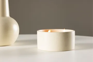 Douglas Doftljus - Beige - Products - Inredning - Ljus & dofter - Rumsdoft & luftfräschare - Doftljus