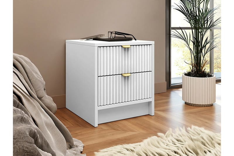 Novaj Sängbord 35 cm - Vit - Products - Möbler - Bord & matgrupp - Avlastningsbord & sidobord - Sängbord & nattduksbord