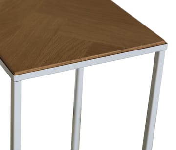 Revel sängbord - Vit / Fishbone ek - Frame - Vit/fishbone ek frame - Products - Möbler - Bord & matgrupp - Avlastningsbord & sidobord - Sängbord & nattduksbord