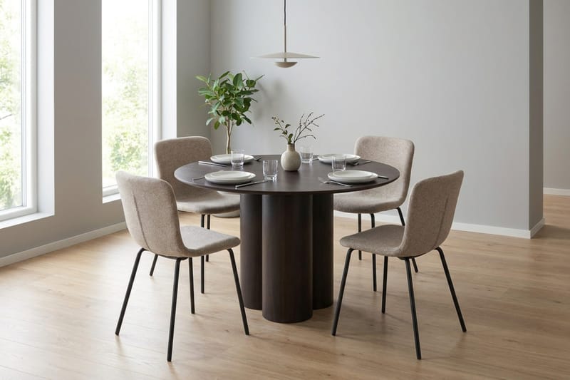 Juno Matgrupp runt 110 cm Rökt Ek med 4 Katy Matstolar - Rökt ek - Products - Möbler - Bord & matgrupp - Matgrupp
