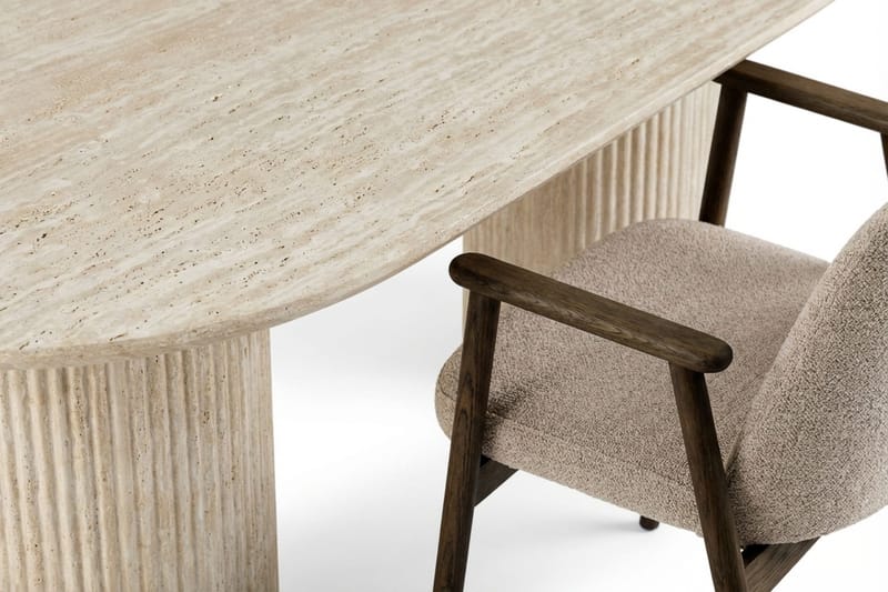 Uppveda Matgrupp 180 cm Oval Travertin med 4 Reciclar Matstolar - Travertin/Greige - Products - Möbler - Bord & matgrupp - Matgrupp