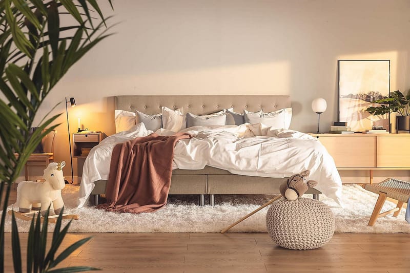 Ella Familjesäng 240x210  cm - (+Fler val) Mullvad - Products - Möbler - Säng - Kontinentalsäng