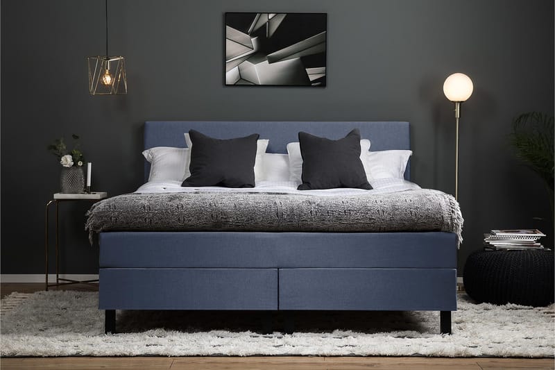 Lucky Komplett Sängpaket 180x200 Polyeter Slät Sänggavel - Mörkblå - Products - Möbler - Säng - Kontinentalsäng