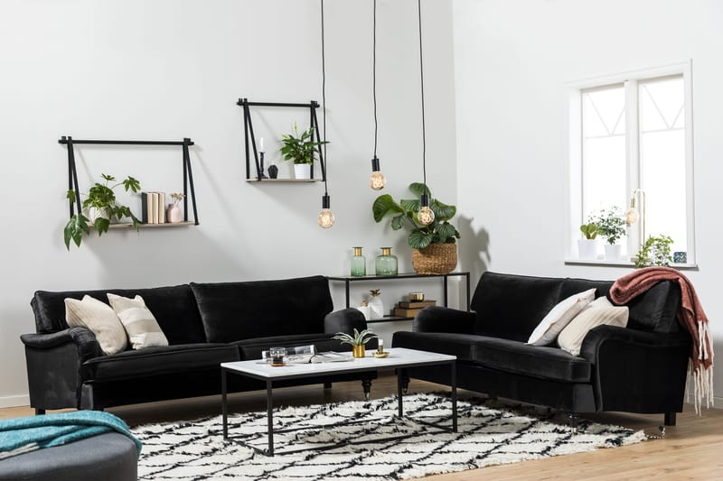 Howard Classic 2-sits Svängd Sammetssoffa - Svart - Products - Möbler - Soffa - Sammetssoffa