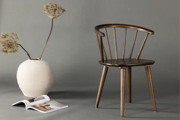 Bobby Karmstol - Mocca - Products - Möbler - Fåtölj & stolar - Karmstol