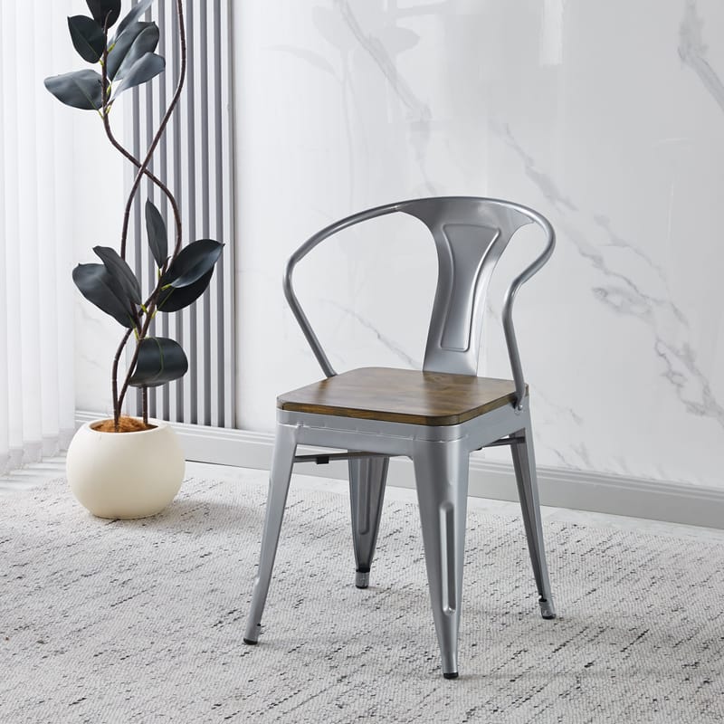 Iris karmstol i metall med träsits - Products - Möbler - Fåtölj & stolar - Karmstol