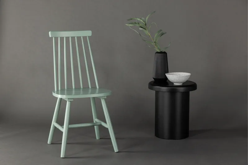 Lönneberga Matstol - Grön - Products - Möbler - Fåtölj & stolar - Pinnstol