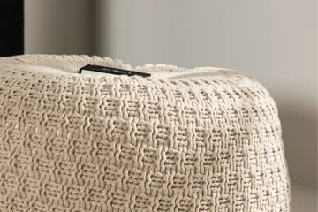 Sam Sittpuff - Beige - Products - Möbler - Fåtölj & stolar - Pall & puff - Sittpuff