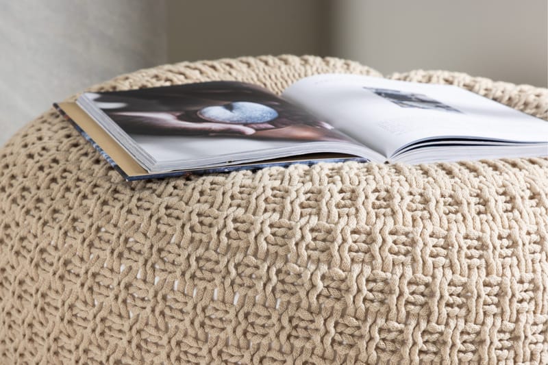 Sam Sittpuff - Beige - Products - Möbler - Fåtölj & stolar - Pall & puff - Sittpuff