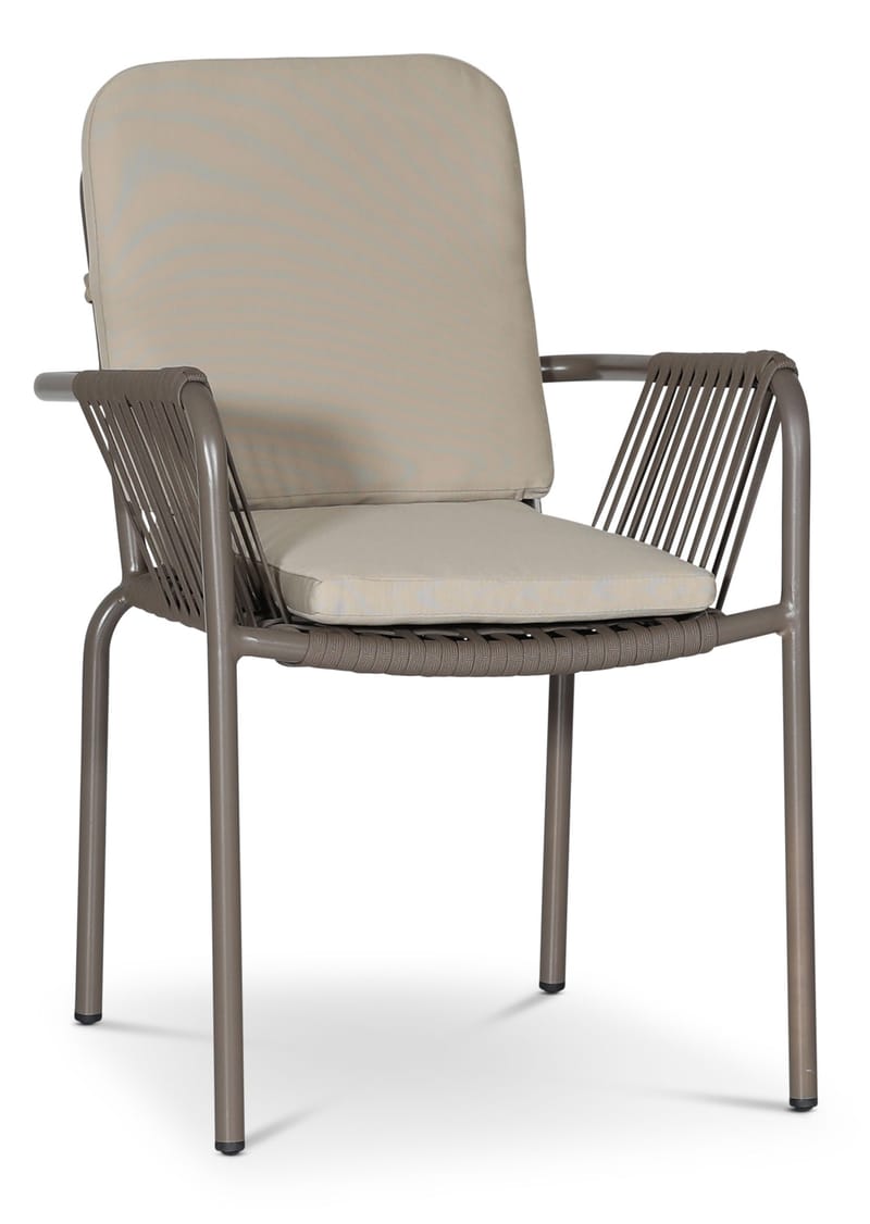 Stapelbar utestol grå med beige dyna - grå och beige - Products - Möbler - Fåtölj & stolar - Karmstol